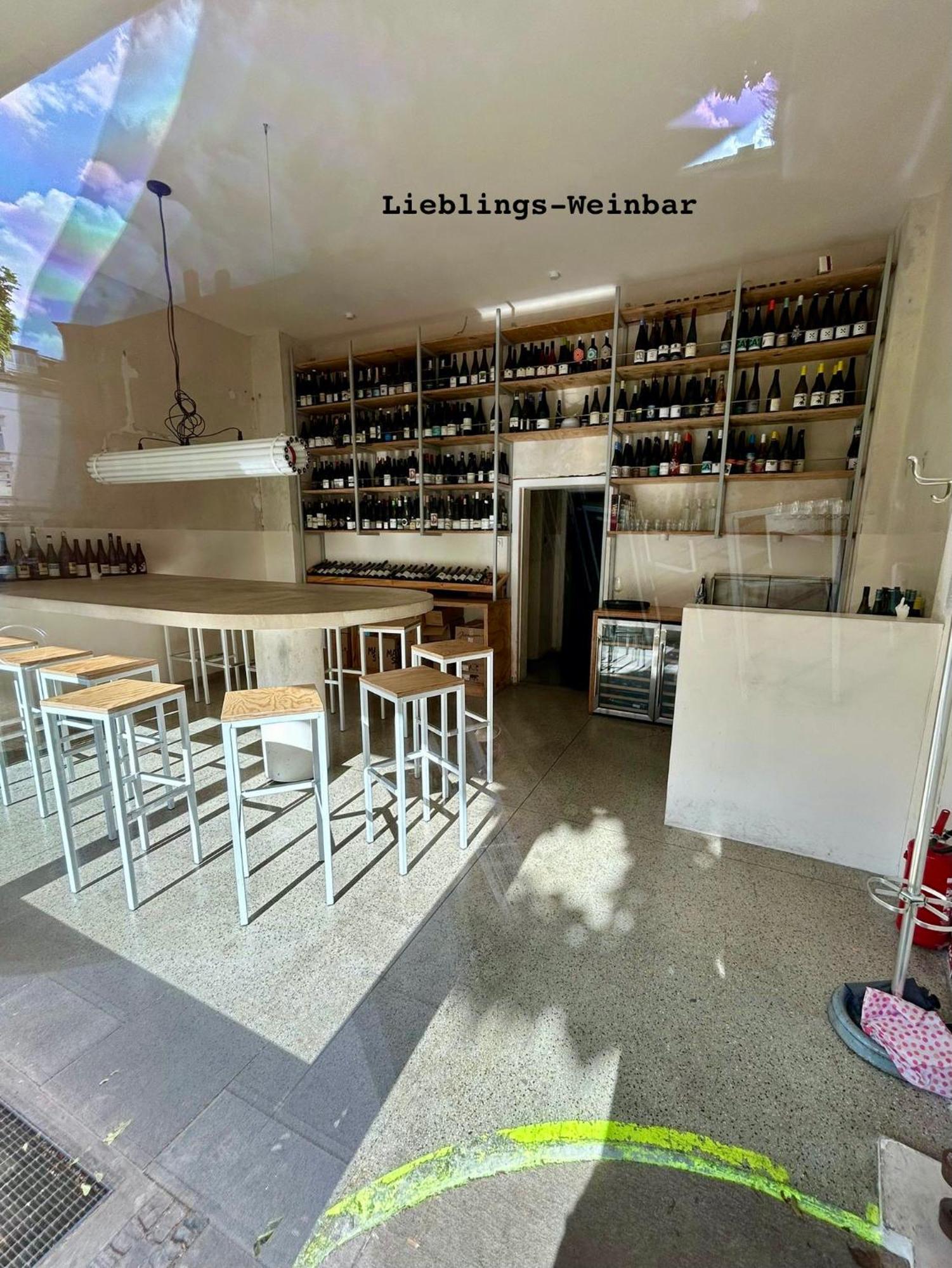 Feelslikehome - Urbane Altbauwohnung Mit Dachterasse& Parkplatz Bochum Luaran gambar